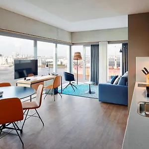 **** Hotel By Marriott Houthavens Nederland